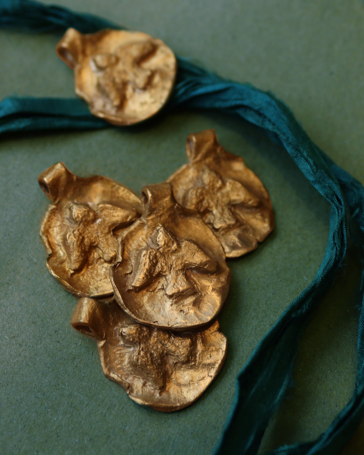 Holy Spirit Pendant - Gold-plated brass