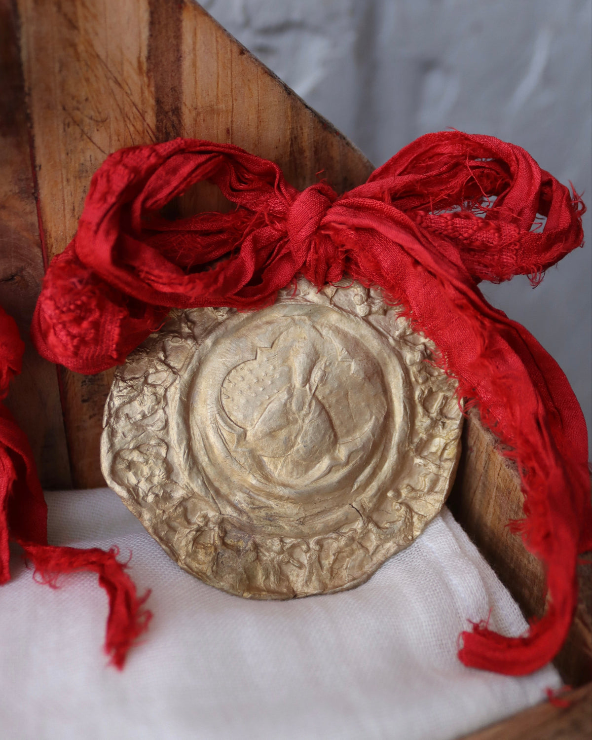 San Fermín Cuna - Latón dorado
