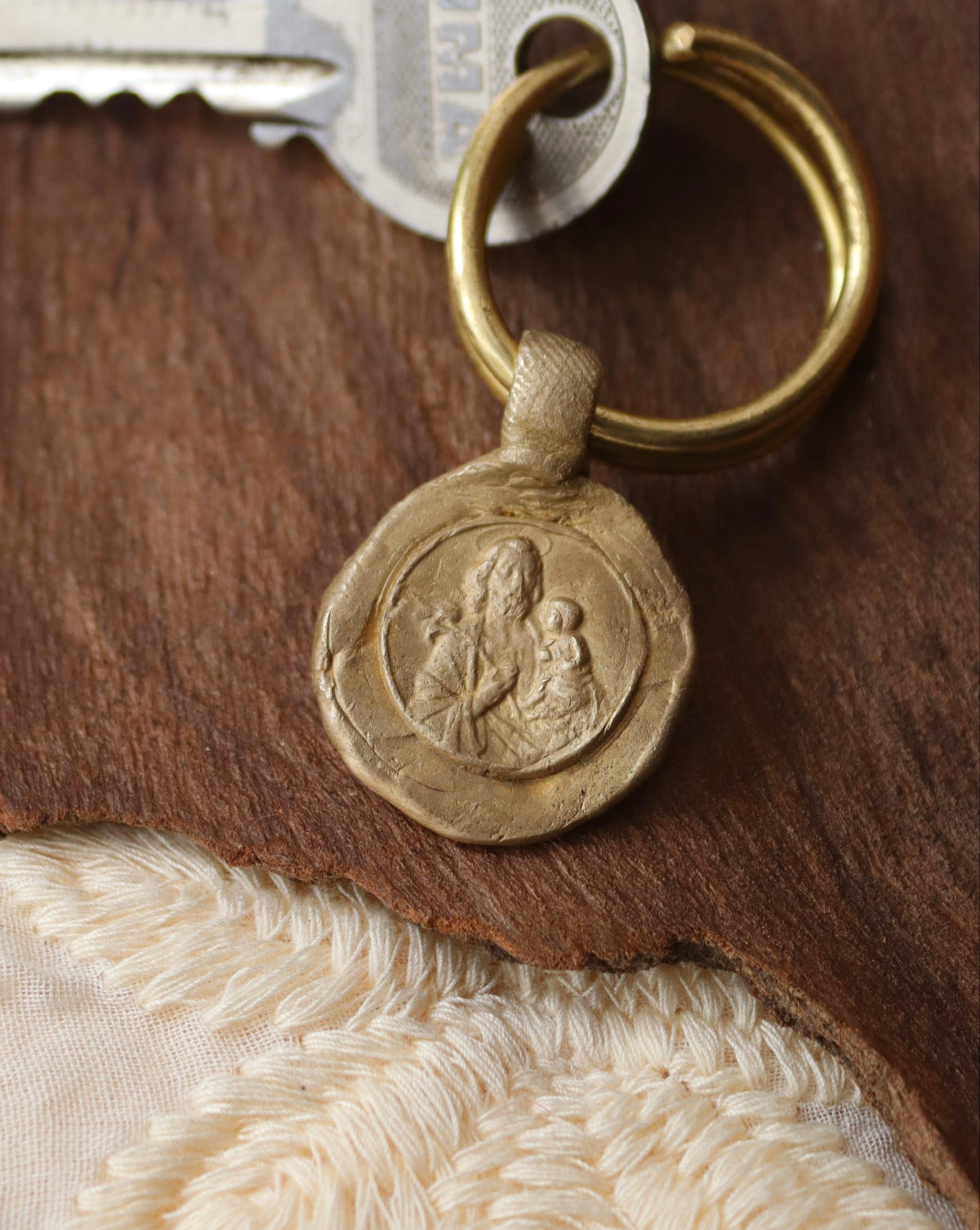 Saint Joseph Keychain - Gold-plated brass