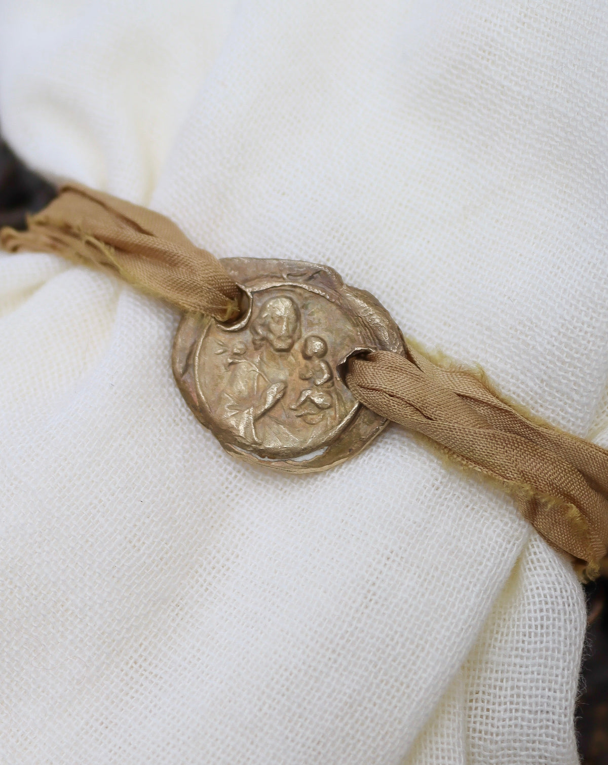 San José Pulsera - Latón dorado