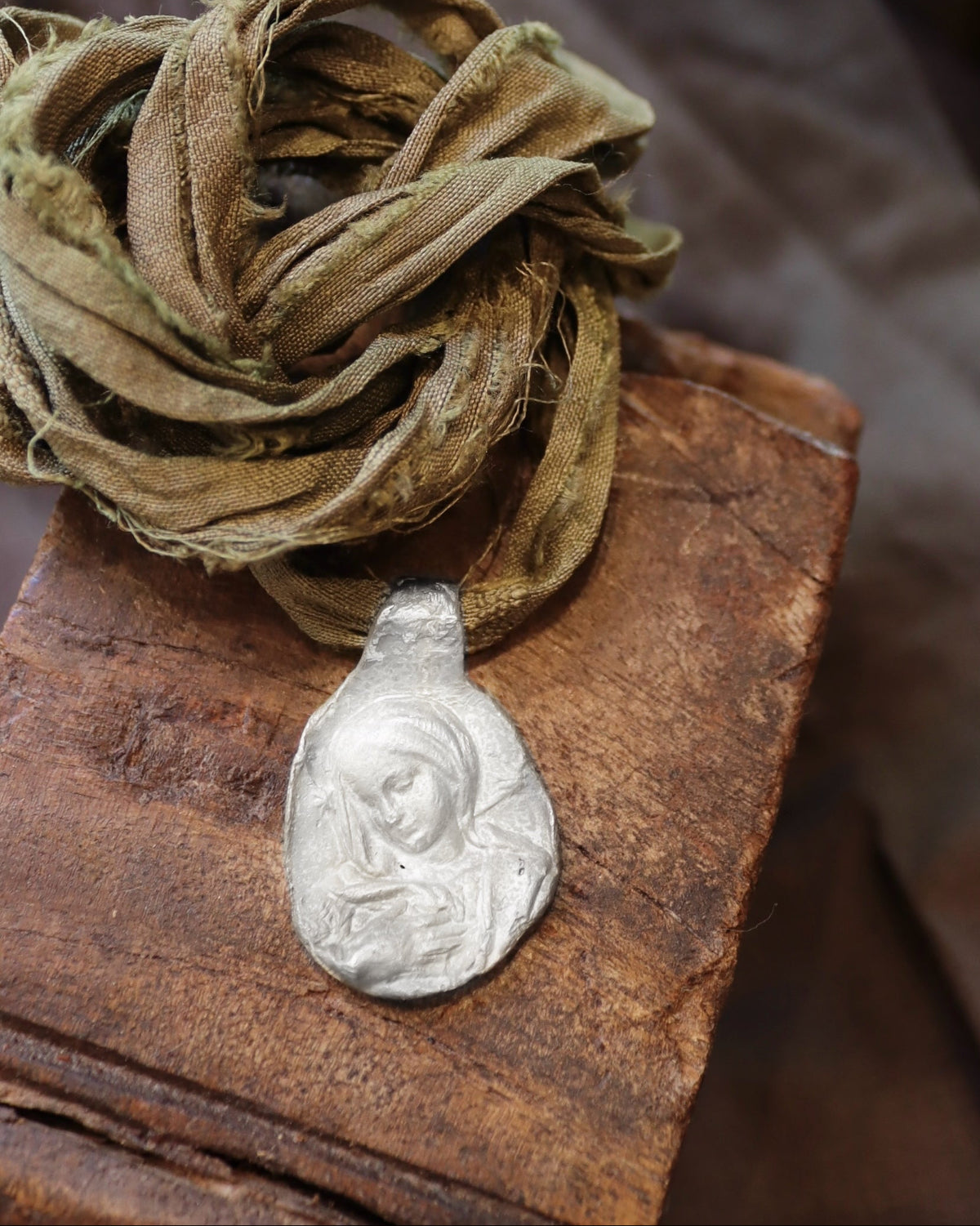 Virgen de la Merced Colgante - Plata