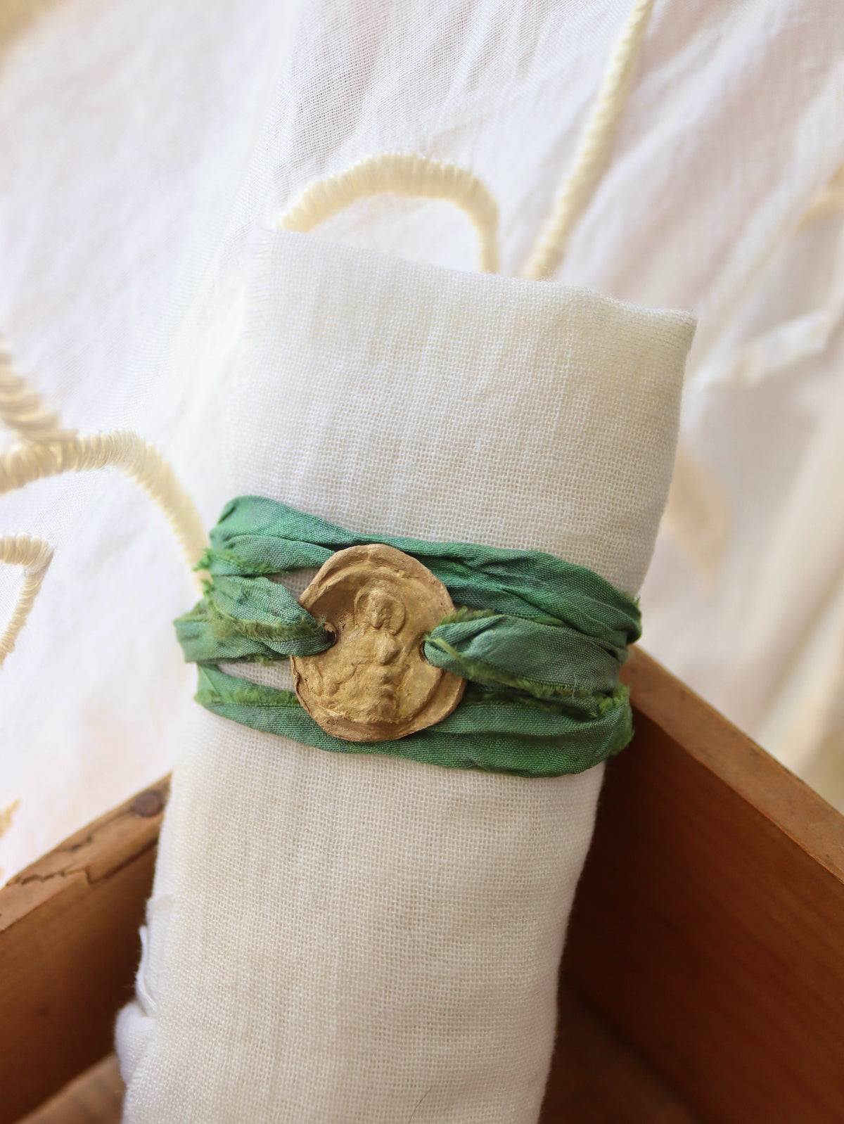 Virgen de la Mercè pulsera - Latón dorado
