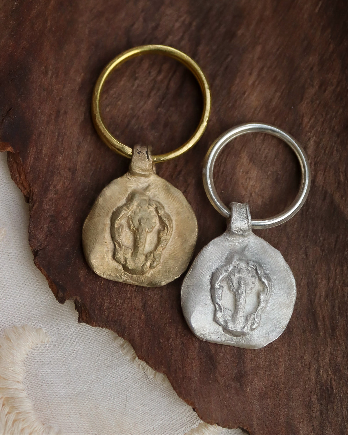 Virgin of Pilar Keychain - Gilded brass