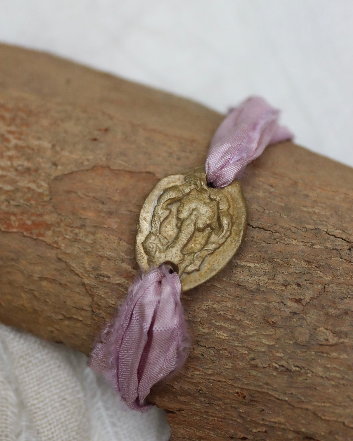 Virgen del Pilar Pulsera - Latón dorado