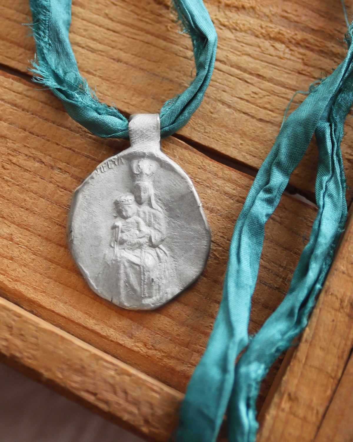 Virgen de Pompeya Colgante - Plata
