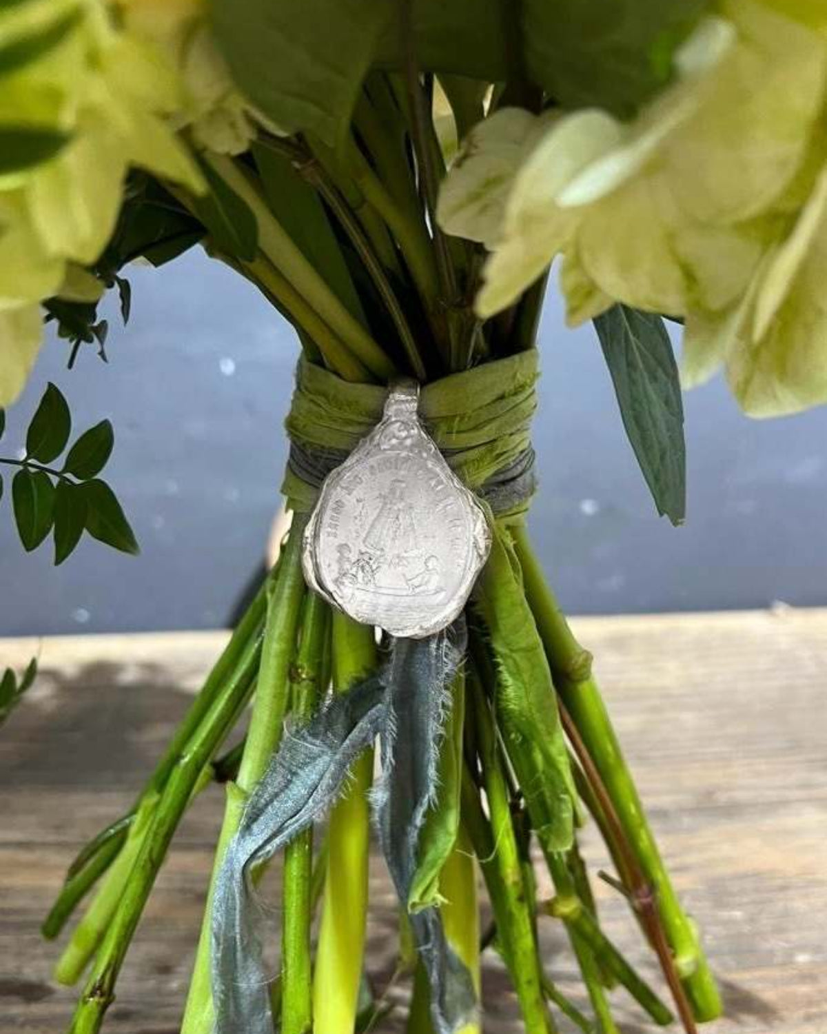 Virgen de la Caridad del Cobre Ramo - Plata