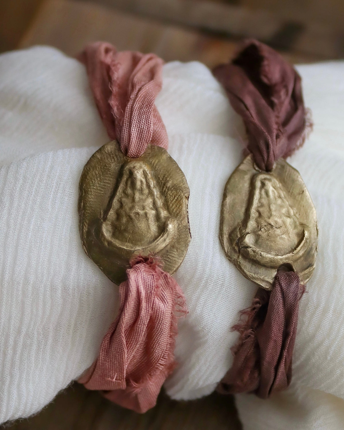 Virgen del Rocío Bracelet - Gold-plated brass